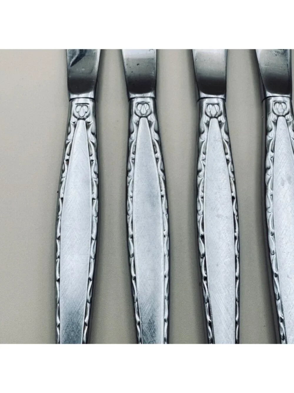 5 Oneida Community VENETIA Dinner Knives Stainless Flatware Retired